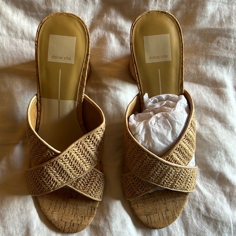 Dolce Vita “JANAY” NIB woven heel size 10